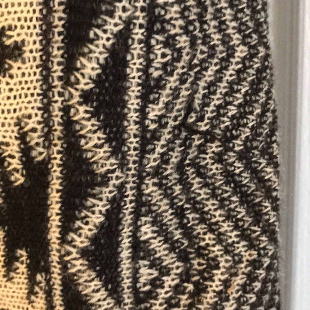 Almost Famous Cardigan - Picture 6 of 8